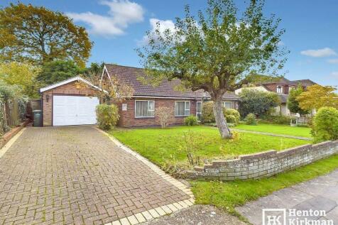 3 bedroom detached bungalow for sale