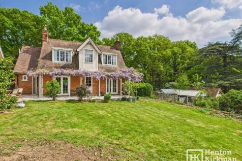 4 bedroom chalet for sale