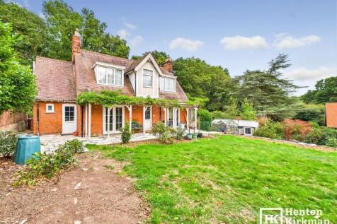 4 bedroom chalet for sale