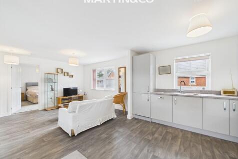 Franklin Drive, Wokingham 2 bed maisonette for sale