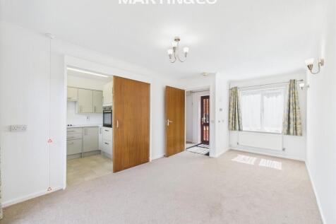 Kennet Court, Wokingham 2 bed terraced bungalow for sale
