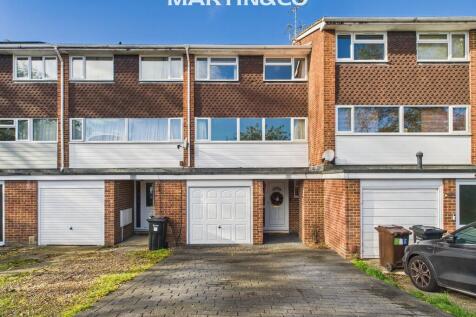 Shefford Crescent, Wokingham 4 bed terraced house for sale