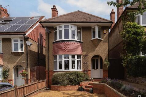 Old Redstone Drive, Redhill 3 bed detached house for sale