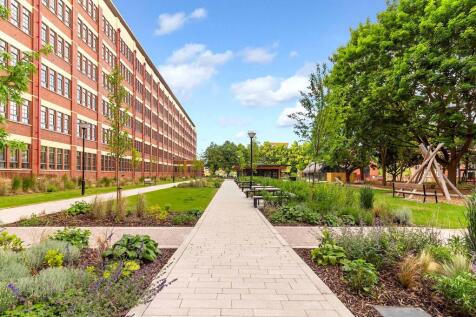 Studio flat for sale