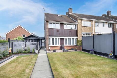 Wensleydale Road, Rotherham 4 bed end of terrace house for sale