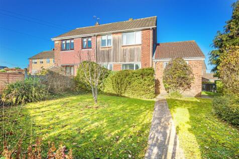 2 Digby Close, Kimberworth, S61 1NX 3 bed semi