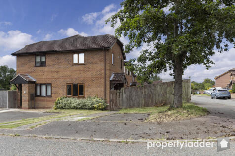 1 bedroom end of terrace house for sale