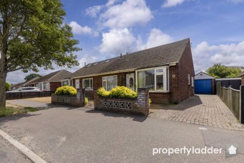 2 bedroom semi-detached bungalow for sale