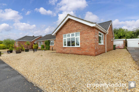 3 bedroom semi-detached bungalow for sale