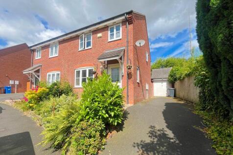 3 bedroom semi-detached house for sale