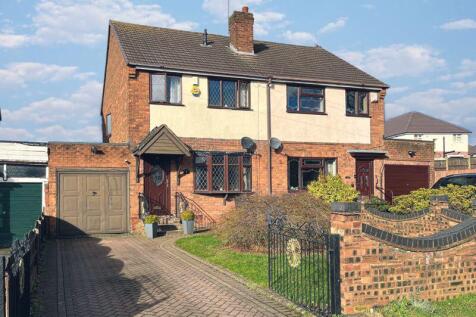 Chorley Road, Burntwood, WS7 2NU 3 bed semi