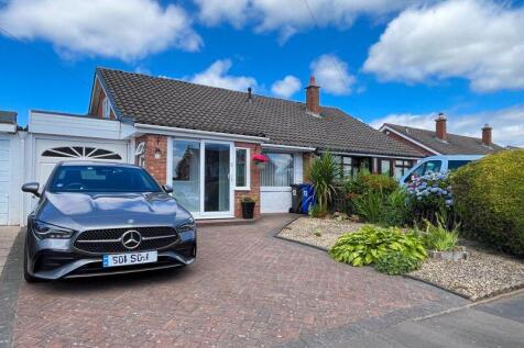 St. Marks Road, Burntwood, WS7 0DQ 2 bed semi