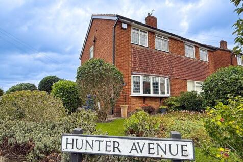 Hunter Avenue, Burntwood, WS7 9AQ 3 bed semi
