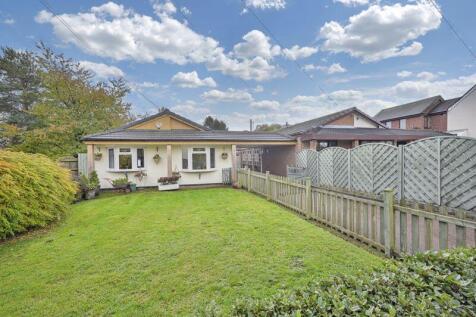 Chorley Road, Burntwood, WS7 2PF 3 bed detached bungalow for sale