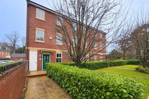 Kingfisher Court, Burntwood, WS7 9QS 5 bed end of terrace house for sale