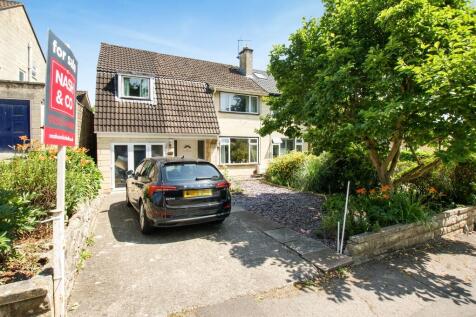 4 bedroom semi-detached house for sale