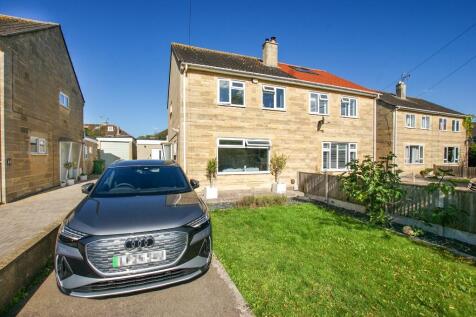 4 bedroom semi-detached house for sale