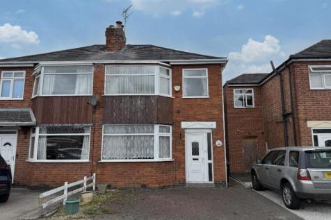 Guilford Drive, Wigston LE18 3 bed semi