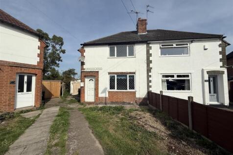 Kingston Avenue, Wigston LE18 3 bed semi