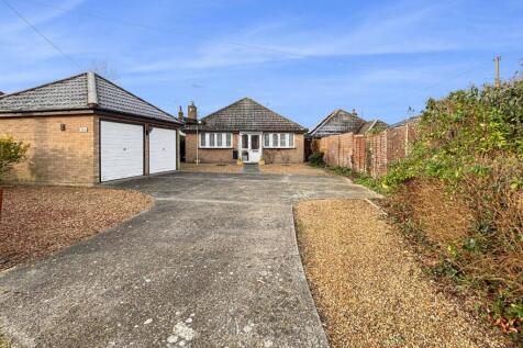 3 bedroom detached bungalow for sale