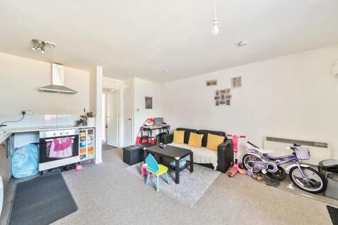 1 bedroom maisonette for sale