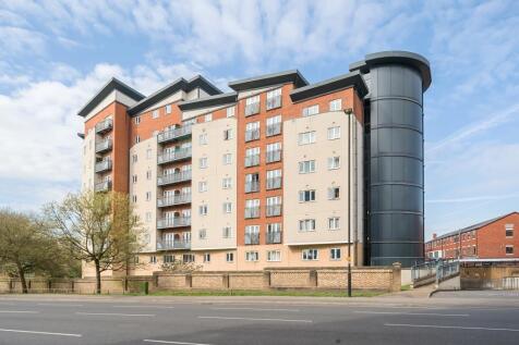 Aspects Court, Slough, Berkshire, SL1... 2 bed apartment for sale