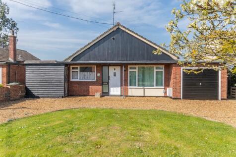 3 bedroom detached bungalow for sale