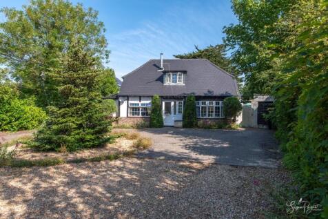 4 bedroom detached bungalow for sale