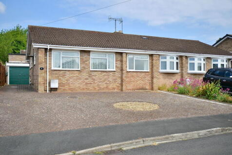Hylton Road, Hampton, Evesham, WR11 2QB 3 bed semi