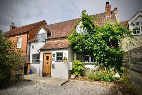 Rune Cottage, High Street... 3 bed semi