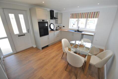 Laburnum Avenue, Moorends, Doncaster 2 bed detached bungalow for sale
