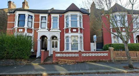 5 bedroom semi-detached house for sale