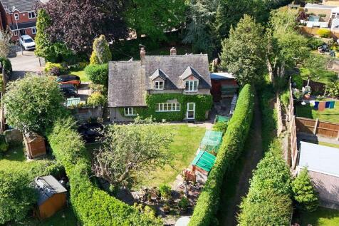 Astbury Lane Ends, Mossley, Congleton 3 bed detached house for sale