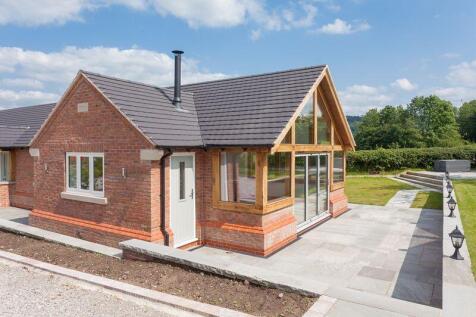 Buxton Road, Congleton 3 bed detached bungalow for sale
