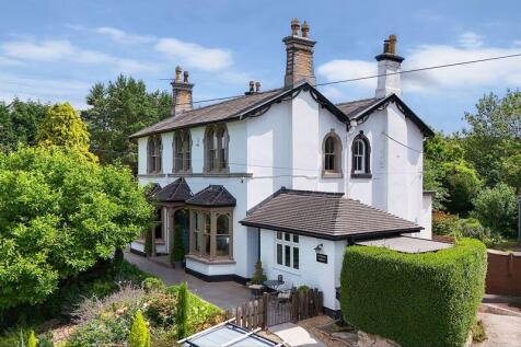 Portland Drive, Scholar Green 3 bed semi