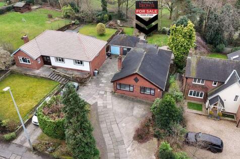 Park Lane, Congleton 3 bed detached bungalow for sale
