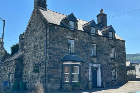 Plas Gwyn House and Cottage, Cader... 5 bed detached house for sale