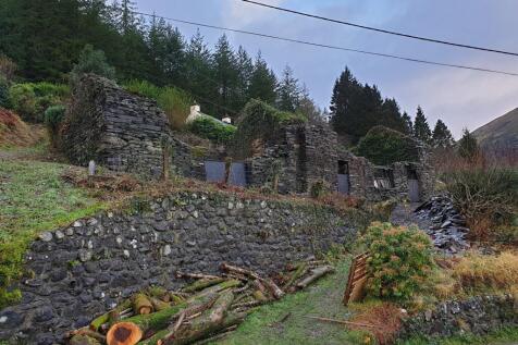 Yr Efail, Dinas Mawddwy, Machynlleth... 2 bed property with land for sale