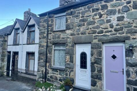 8 Upperfield Street, Dolgellau, LL40 1NA 1 bed terraced house for sale