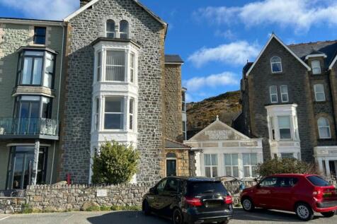 Flat 1, Marine Court, Marine Parade... 1 bed apartment for sale