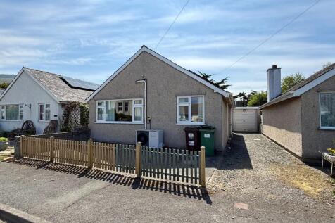 2 bedroom bungalow for sale