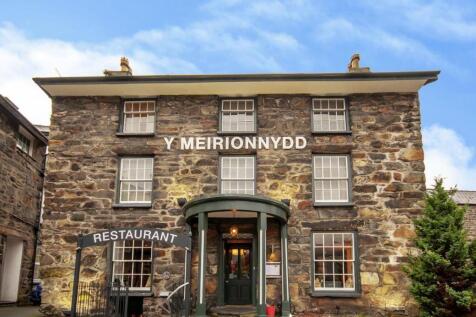 Y Meirionnydd, Smithfield Square... 6 bed detached house for sale