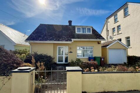 Ger Y Mor, Alyn Road, Fairbourne... 3 bed bungalow for sale