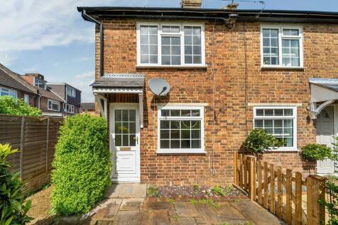 2 bedroom semi-detached house for sale