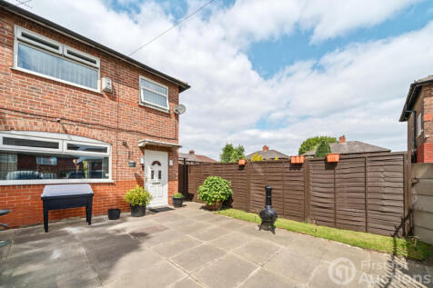 Monkton Avenue, Manchester, Greater... 3 bed semi
