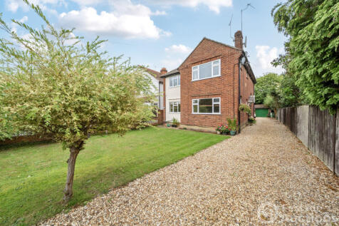 Blackamoor Lane, Maidenhead, Berkshire 2 bed maisonette for sale