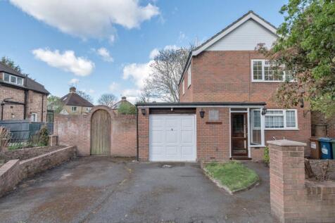 Cannon Lane, Pinner 3 bed detached house for sale