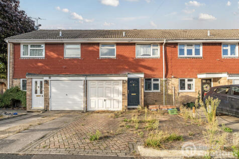Highclere Road, Aldershot, Hampshire 3 bed terraced house for sale