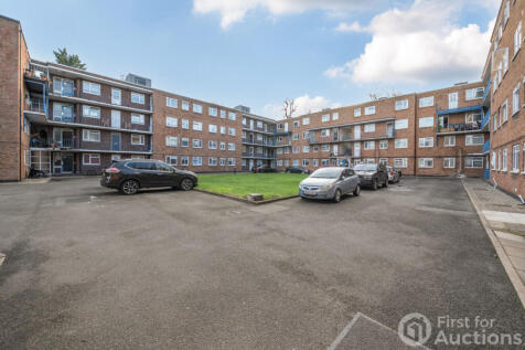 High Street South, Dunstable... Studio for sale