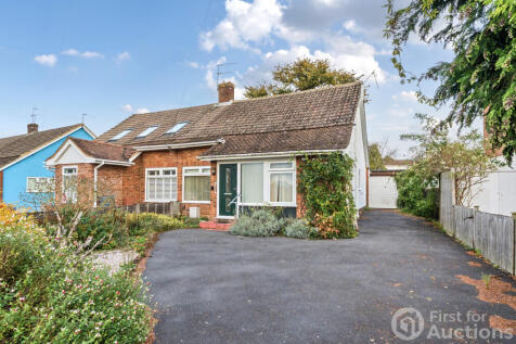 Brocks Drive, Fairlands, Guildford 3 bed bungalow for sale
